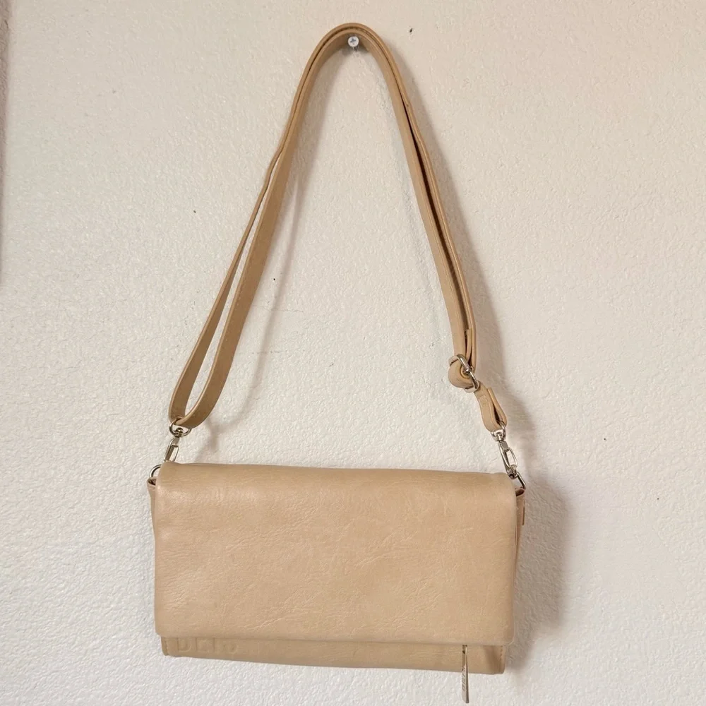 Béis Crossbody Wallet Travel Purse/Clutch - Picture 13 of 14